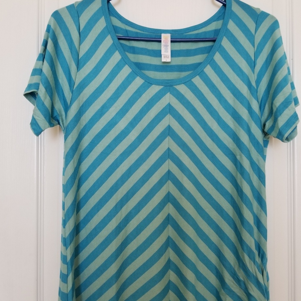Lularoe top